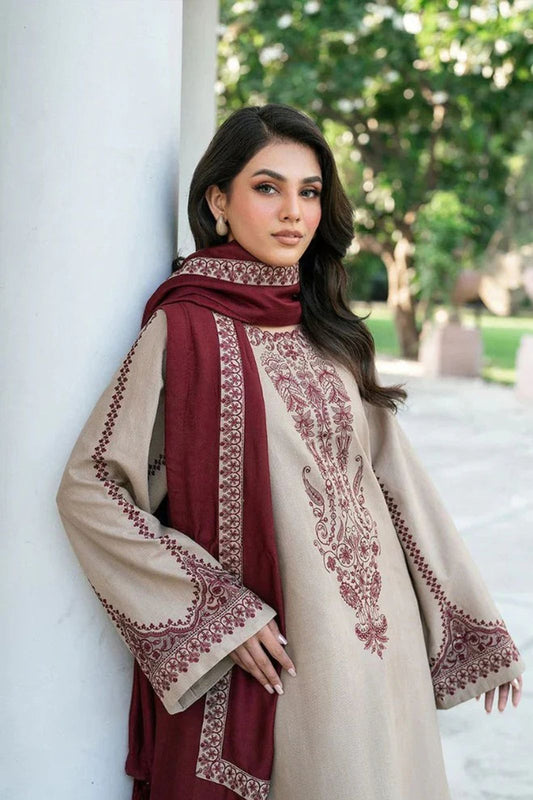 🌸 WINTER'S COLLECTION 🌸  🟥 BRAND NAME : LIBAAS 🟨 CATEGORY : DHANAK 3PC Embroidered (003)